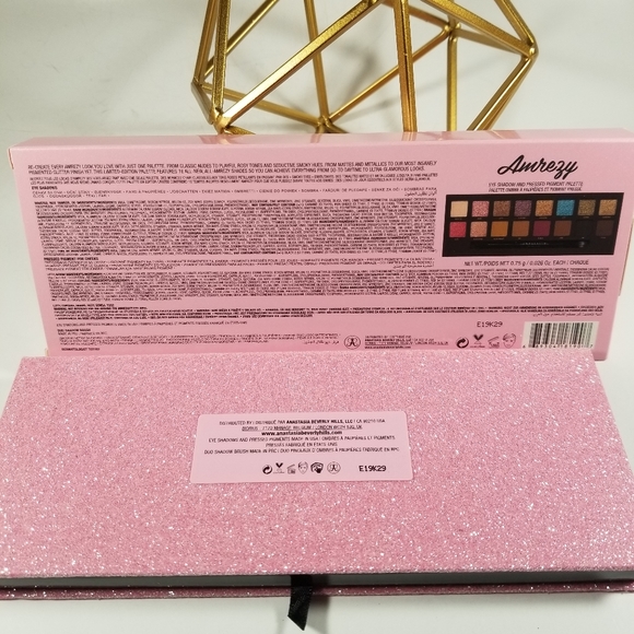 🆕️ABH, Amrezy, Eyeshadow Palette - Picture 5 of 7